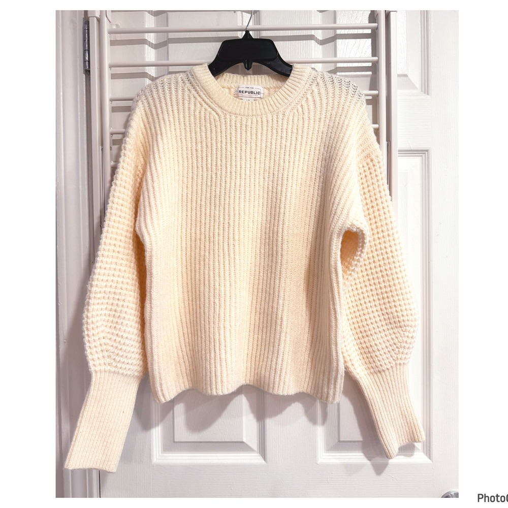 For the Republic Cream Crewneck Sweater Wool Cashmere Knit Quiet Luxury Large